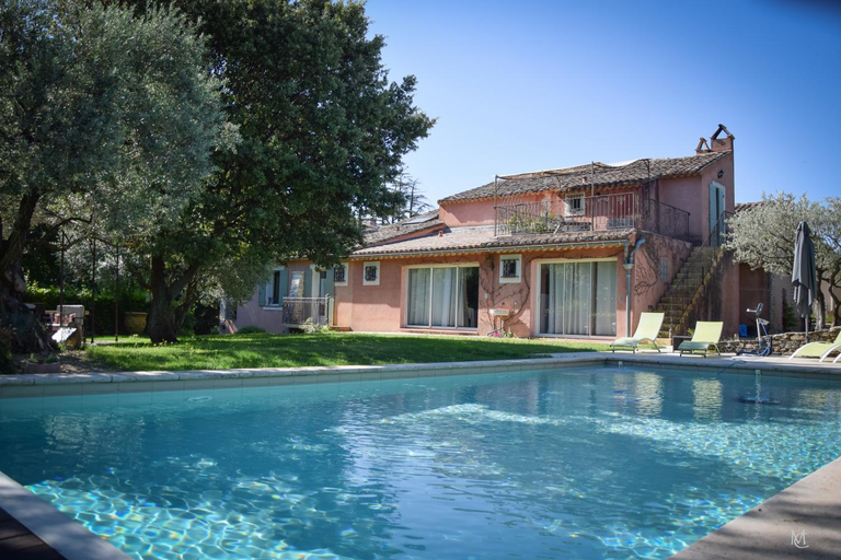 Others 4, Le Mas Carre Seguret, Vaucluse