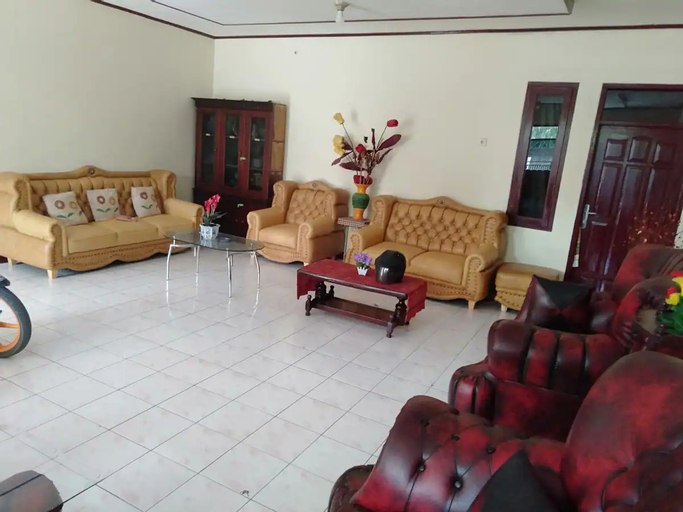 Bedroom 3, Villa Enos Lembang by GroRental, Bandung