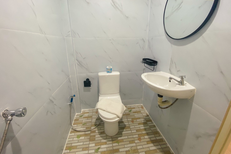 Bathroom 3, House No.2 Village, Mueang Krabi