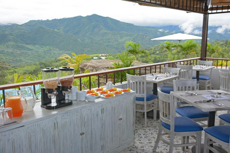 Food & Drinks 2, Gyrola Hotel Boutique & Spa By Victoria, La Mesa