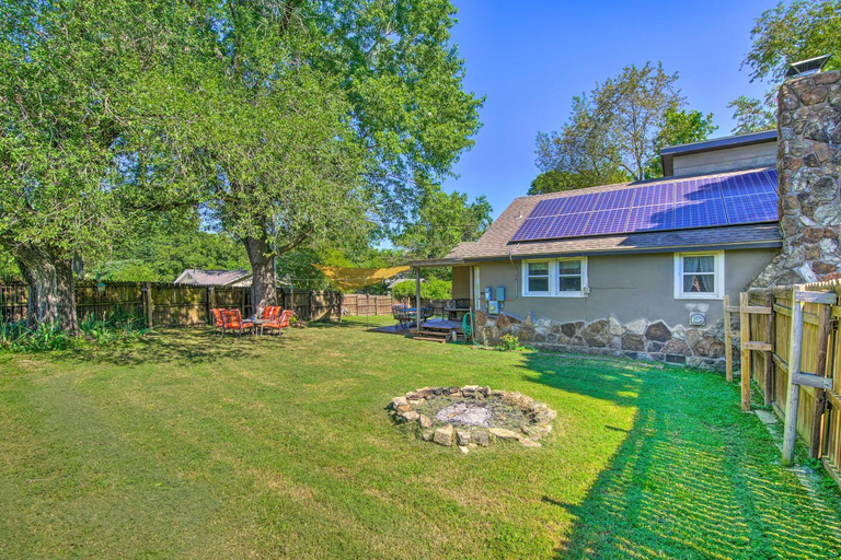 Others 5, Historic Branson Cottage: 7 Mi to Table Rock Lake!, Taney