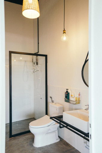 Bathroom 15