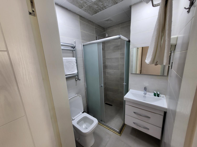 Bathroom 3, Baku Madinah-Halal Hotel, Baku