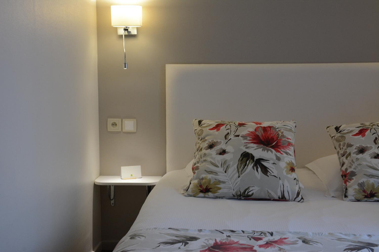 Bedroom 2, Logis Hotel du Centre - Halte ideale en cyclotourisme avec garage a velos clos, Bas-Rhin