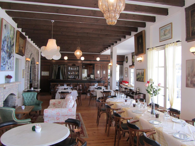 Food & Drinks 5, Levant Hotel, Ionian Islands