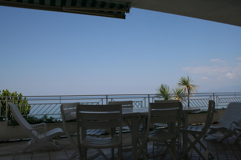 Others 5, Villa Laura - sul mare, Vibo Valentia