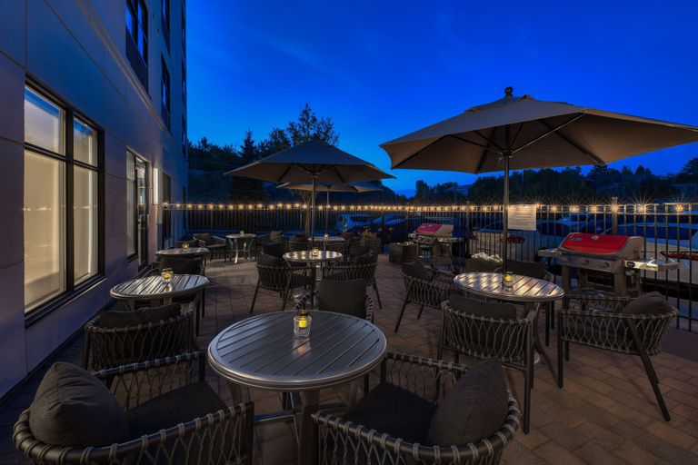 Food & Drinks 5, TownePlace Suites by Marriott Sudbury, Greater Sudbury