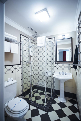 Bathroom 4, Sherlock Holmes Boutique Hotel, L'vivs'ka