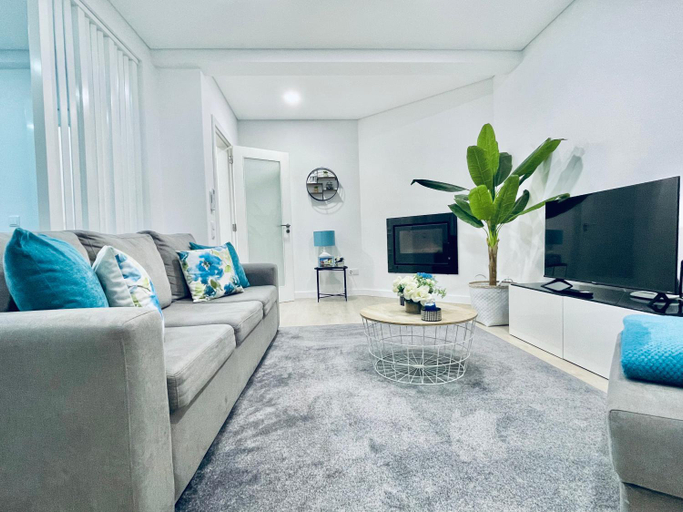 Others 4, Central Tiled Apartment, Aveiro