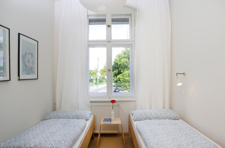 Bedroom 2, Jugendgastehaus des CVJM Berlin-Kaulsdorf, Berlin