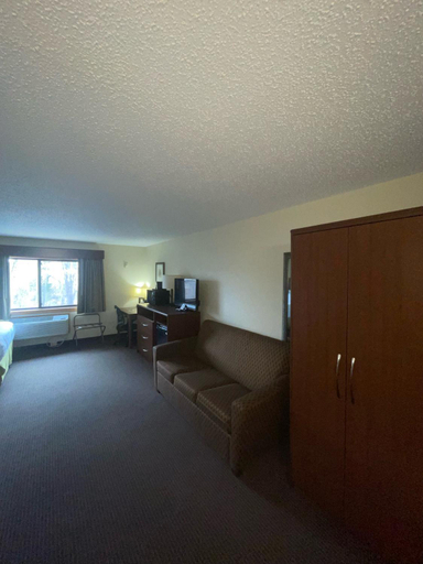 Bedroom 3, Cobblestone Hotel & Suties - Wisconsin Rapids, Wood