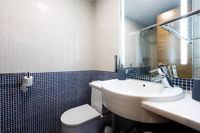Bathroom, Loft by Basquelidays, Guipúzcoa