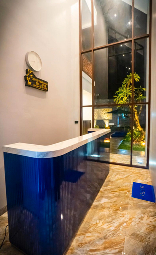 Swimming Pool 11