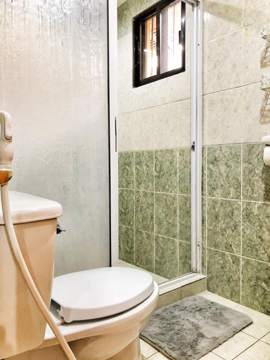 Bathroom 4, Matilde’s Sanctuary Bed & Breakfast, Malolos City