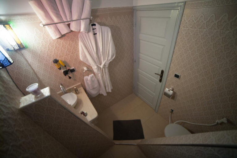 Bathroom 2, The Bio Beldi Home & Restaurant, Tiznit