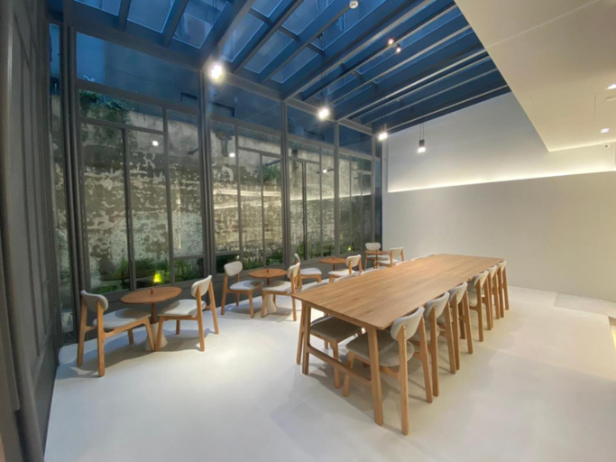 Food & Drinks 4, Huru House, Taichung
