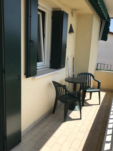 Others 4, CASA EZZELINA, Vicenza
