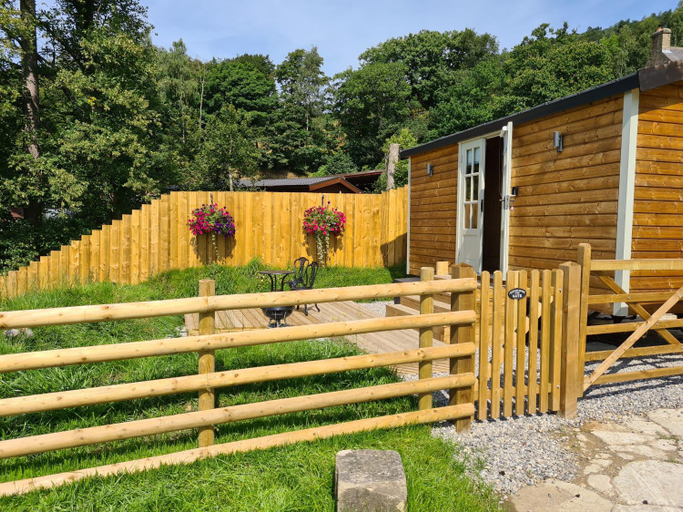 Others 4, Peak District Shepherds Hut, Derbyshire
