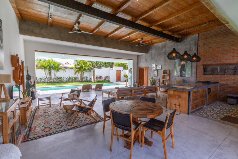 Food & Drinks 4, Villa Maje, Badung
