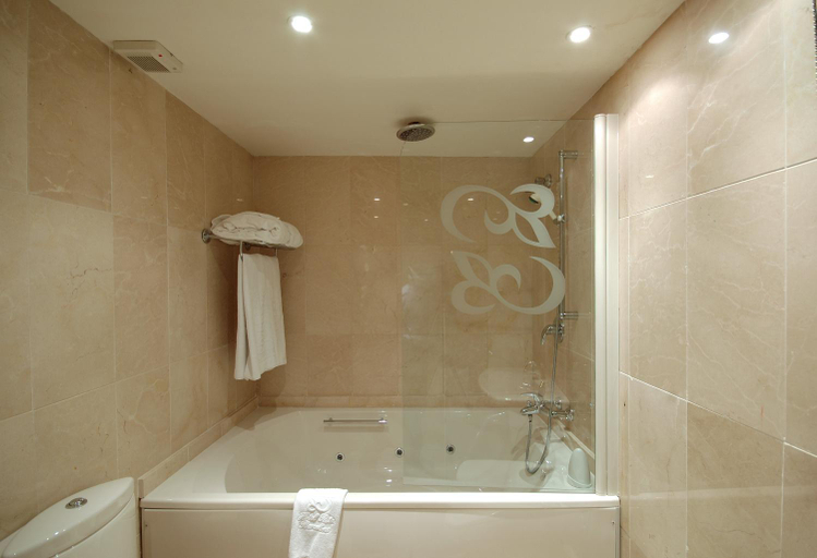 Bathroom 4, Hotel Roger de Lluria, Barcelona