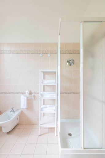 Others 2, Stanza con terrazzo privato Le Vitterelle, Modena