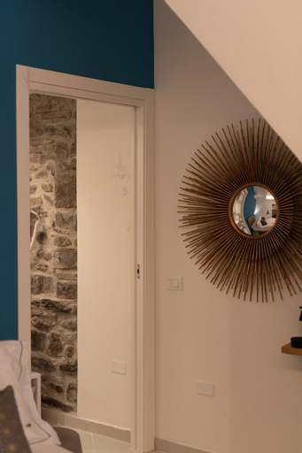L'EMPORIO ROOMS, La Spezia