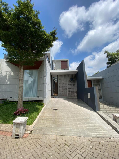 Exterior & Views, Villa Nawasena Batu by Kingspark 8, Malang