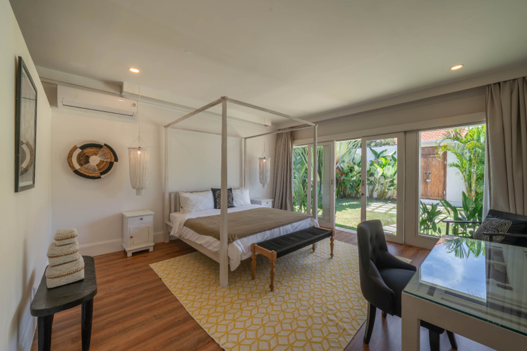 Others 5, Villa Kelapa Putih: Spacious 4-Bedroom Villa w/ pool in Canggu, Badung