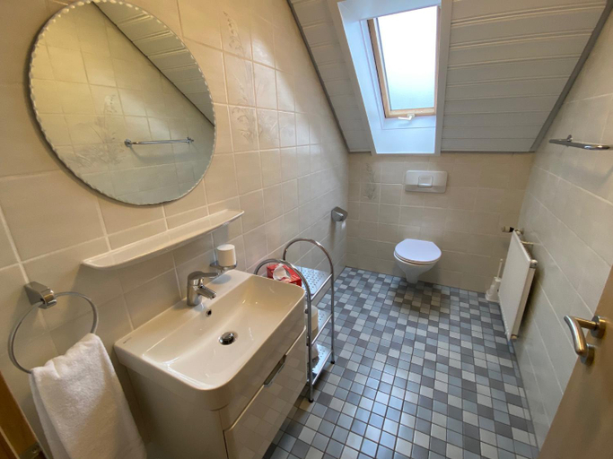 Bathroom 5, Gasthaus Hotel Kranz, Waldshut