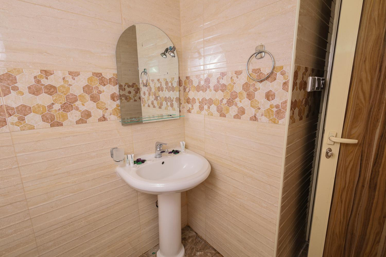 Bathroom 5, Lina Park 2, Dammam