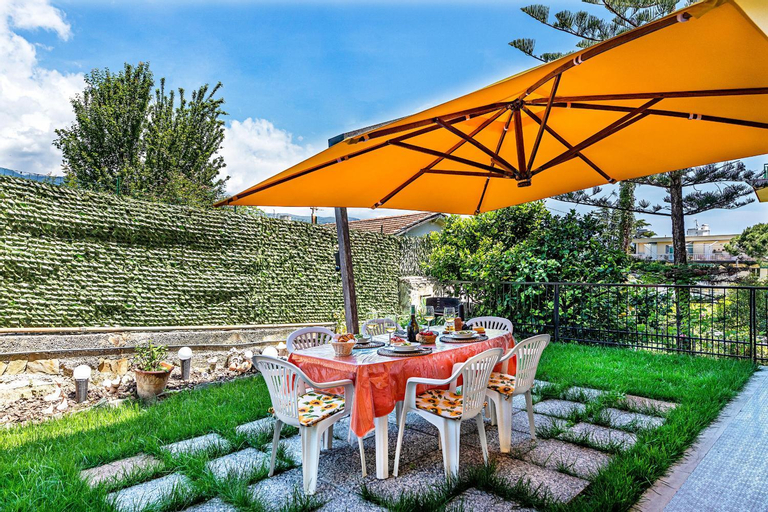 Le Orchidee Apartment by Wonderful Italy, Imperia