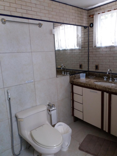 Bathroom 4, Porto Dourado, G2, Angra dos Reis
