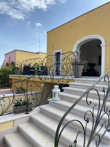 Others 3, Villa Enza B&B, Taranto