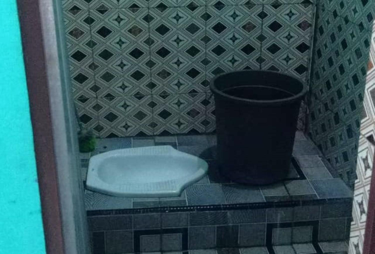 Bathroom, Penginapan Asidik, Bulukumba