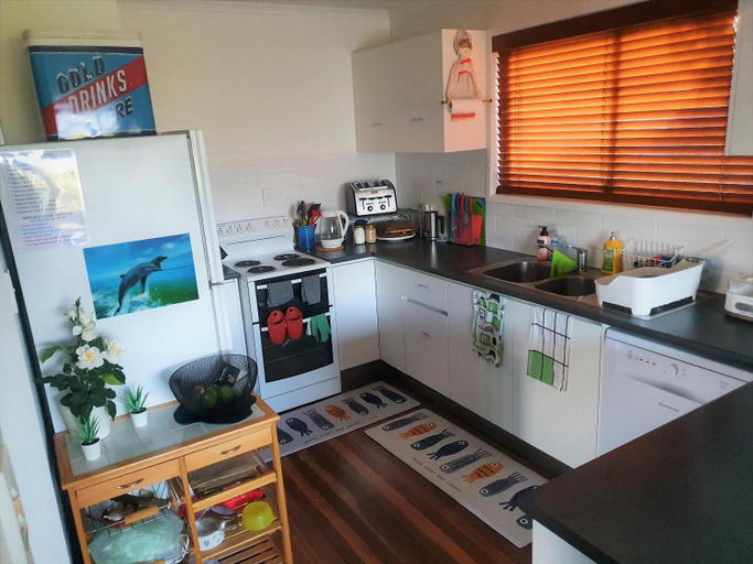 Others 4, Amazing City Location-Private Room in a Share House-2 Rooms available!!, Annerley