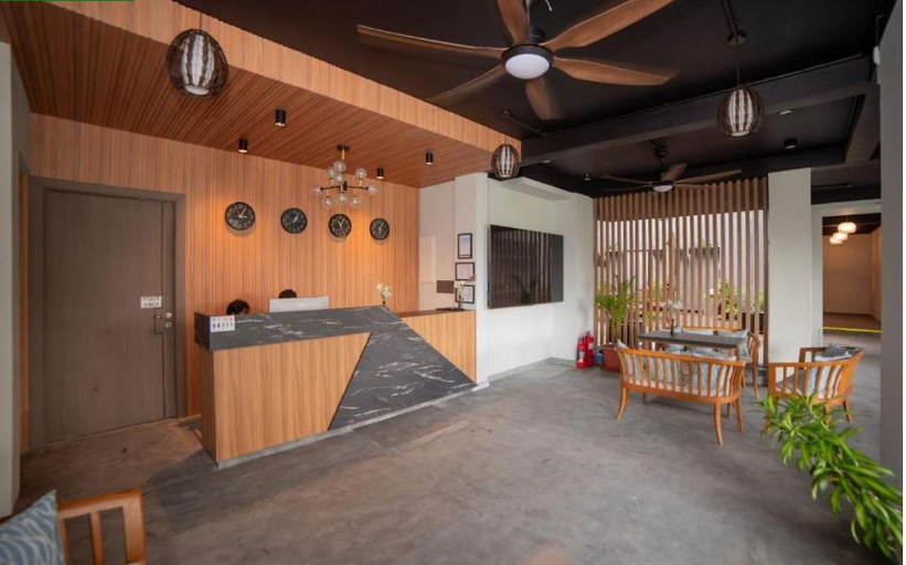 Public Area 2, Whaleshark Beach