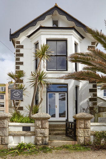 Others 5, Ocean Villas, Cornwall