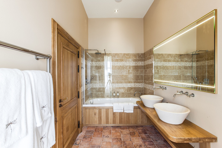 Bathroom 5, Domaine des Etangs, Auberge Collection, Charente
