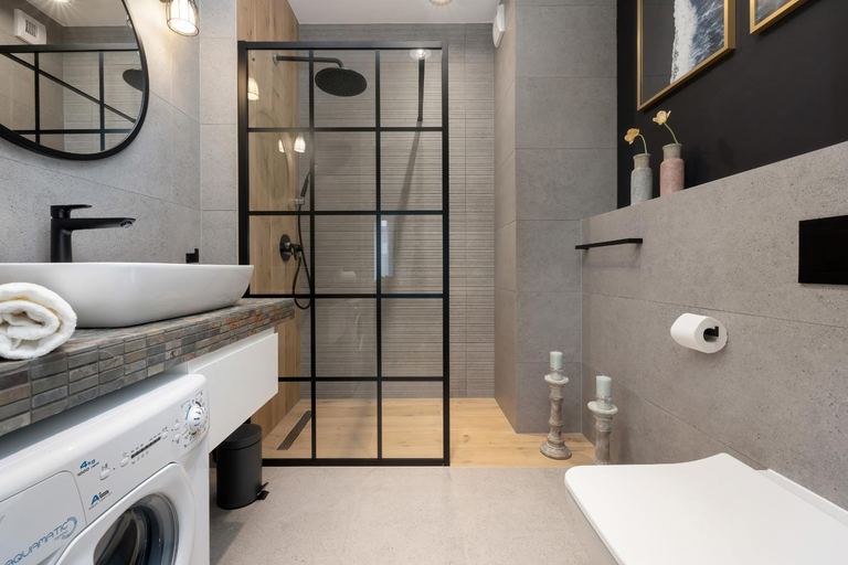 Bathroom 3, Exclusive Apartments Mostowa by Renters Prestige, Poznań City