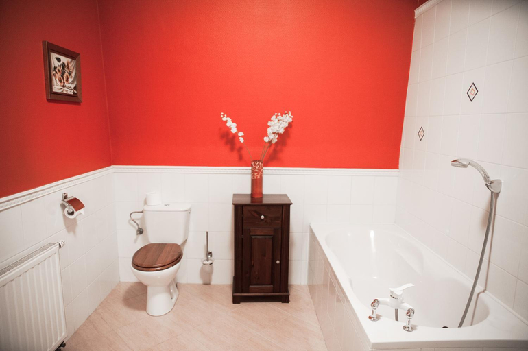 Bathroom, Noce i Dnie Hotel, Piaseczno