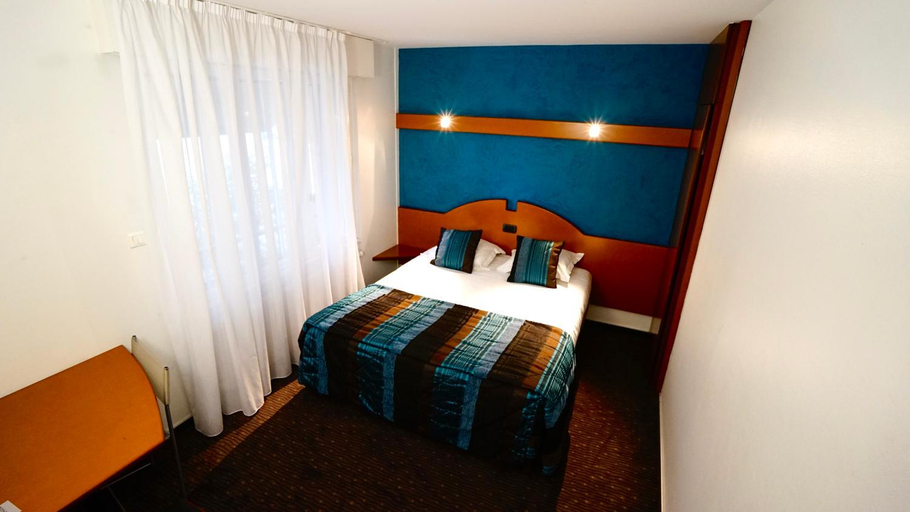 Bedroom 2, Logis Hotel Relais de Vincey, Vosges