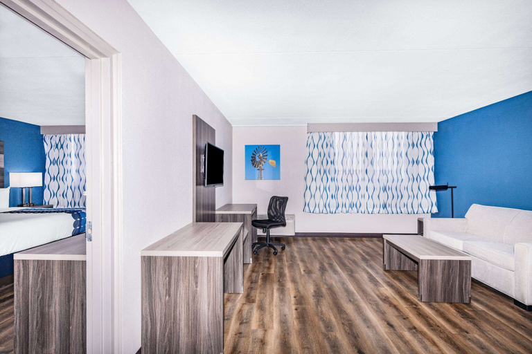 Bedroom 3, Wingate by Wyndham Wichita Airport, Sedgwick