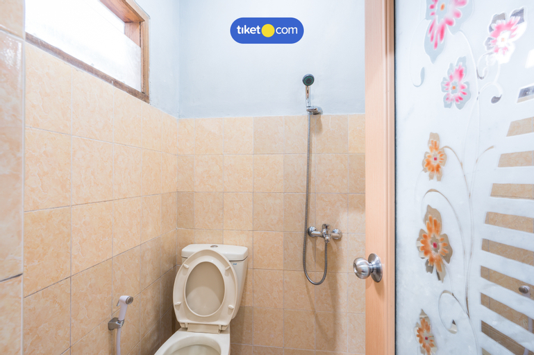 Bathroom 4