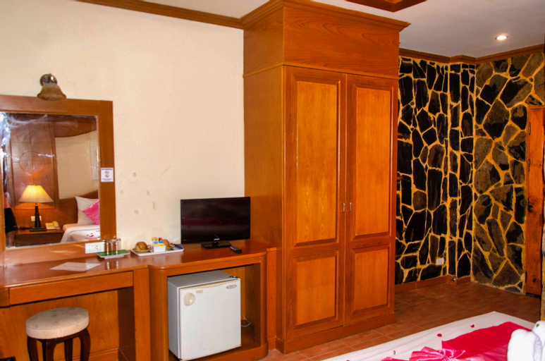 Bedroom 8