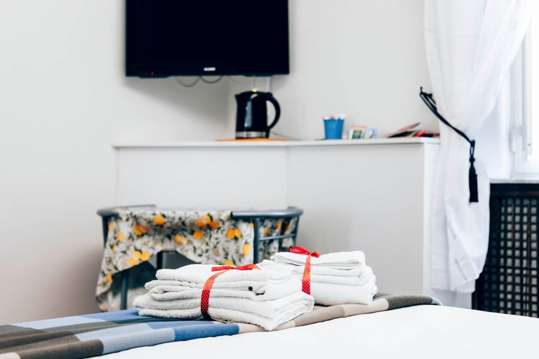 Bedroom 2, LA CASA DEL SOLE A MERGELLINA, Napoli