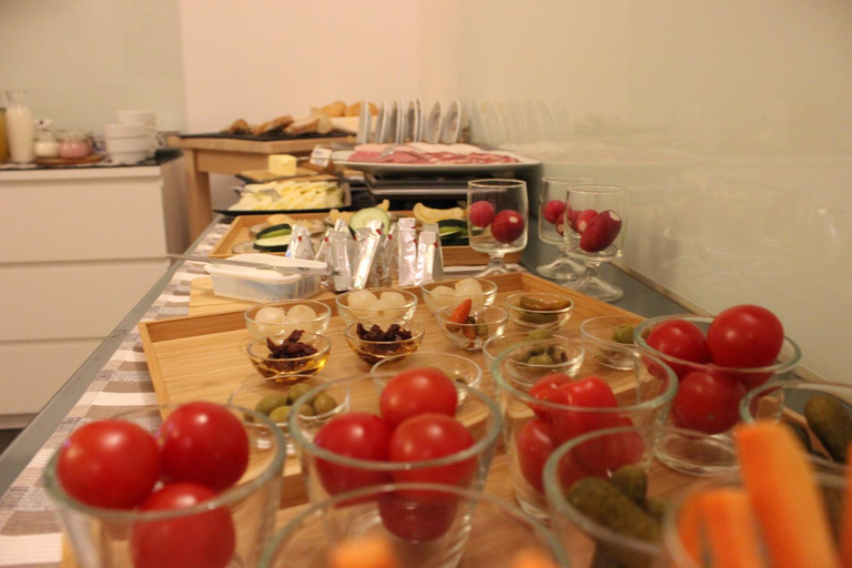 Food & Drinks 5, PONI NAKLO - Sobe Marinsek, Naklo