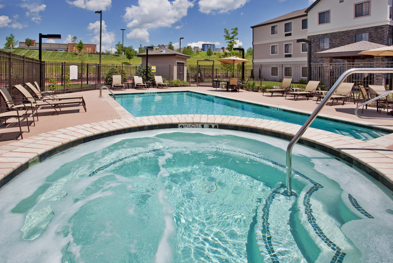 Sport & Beauty 4, Staybridge Suites KANSAS CITY-INDEPENDENCE, Kansas City