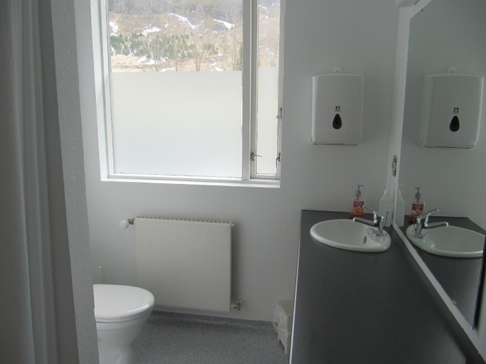 Bathroom 4, Seydisfjördur Guesthouse, Seyðisfjörður