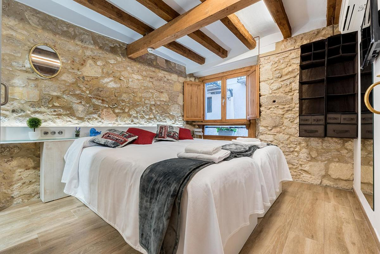 Bedroom 2, Hostal 977, Tarragona