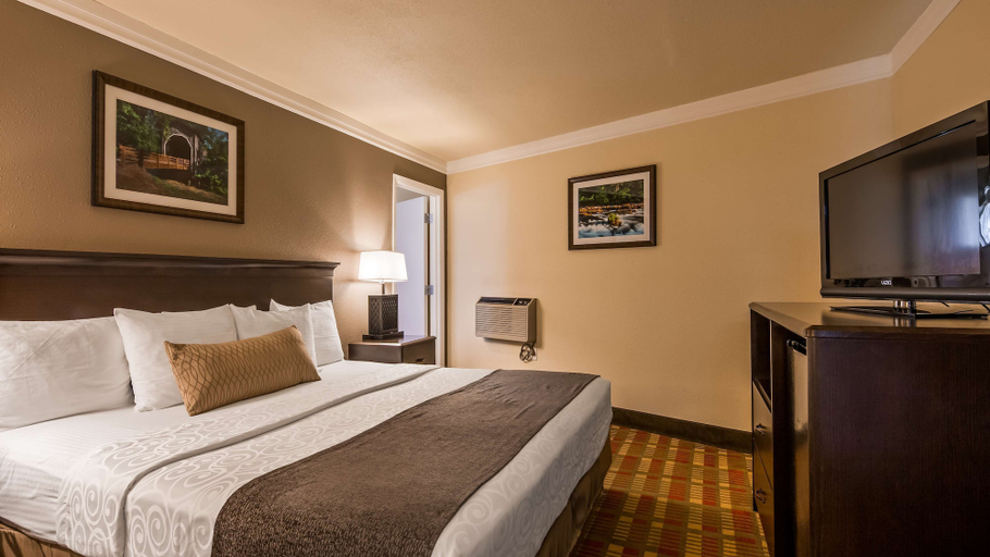 Bedroom 4, Best Western Garden Villa Inn, Douglas